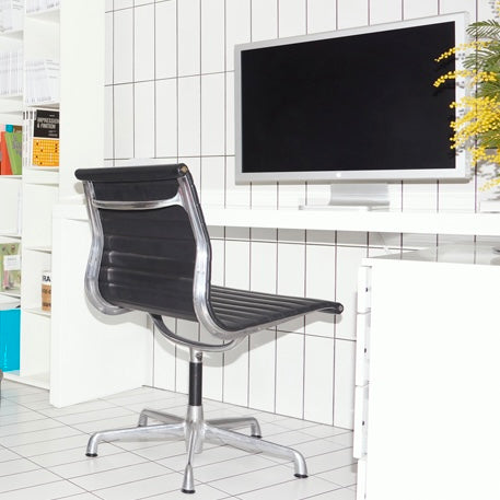 ALUMINIUM CHAIR / CHARLES ET RAY EAMES