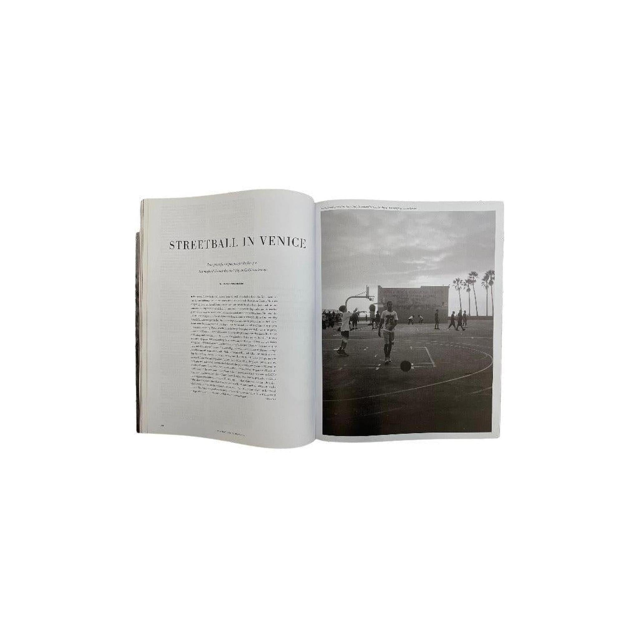 HOLYDAY MAGAZINE #379