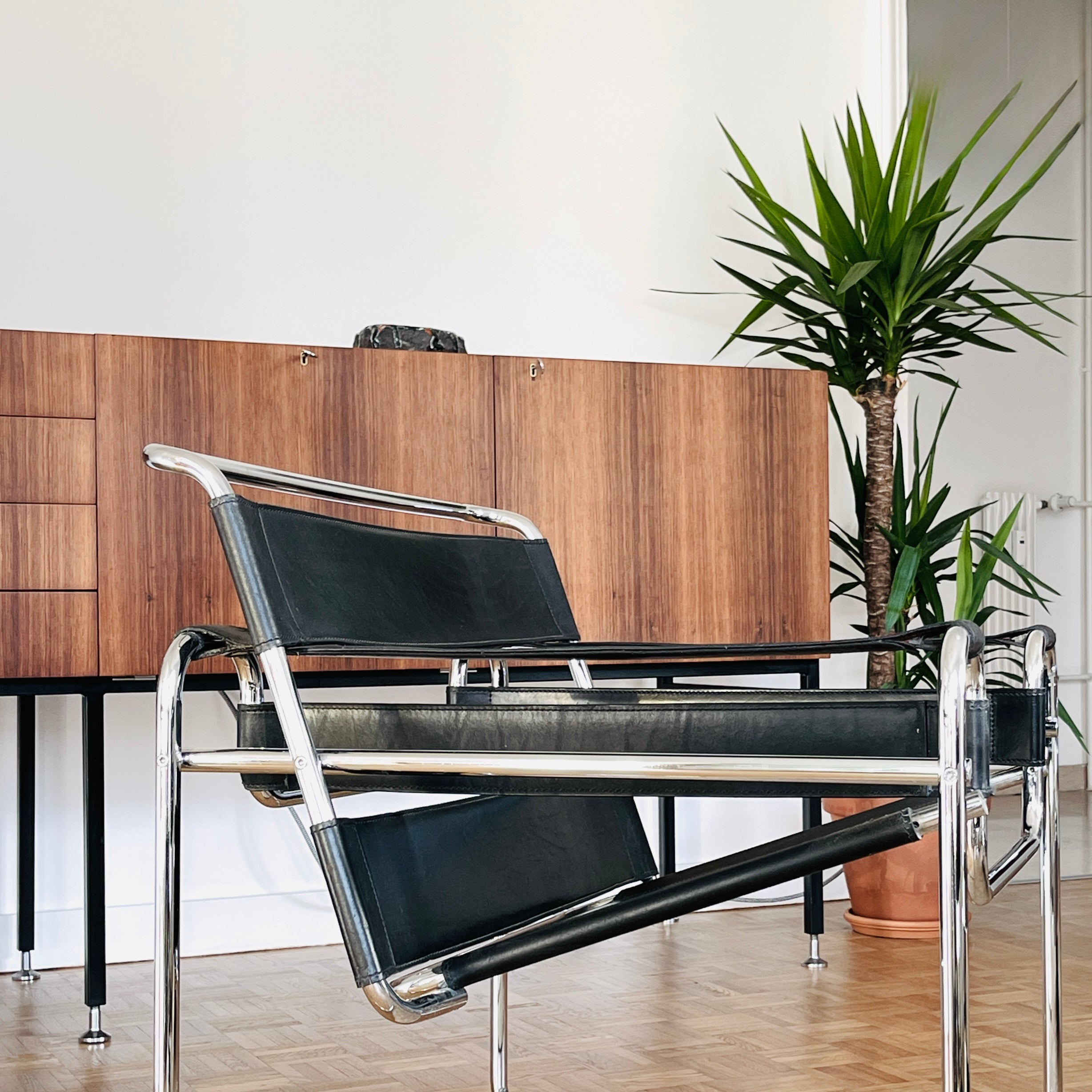 FAUTEUIL WASSILY / MARCEL BREUER