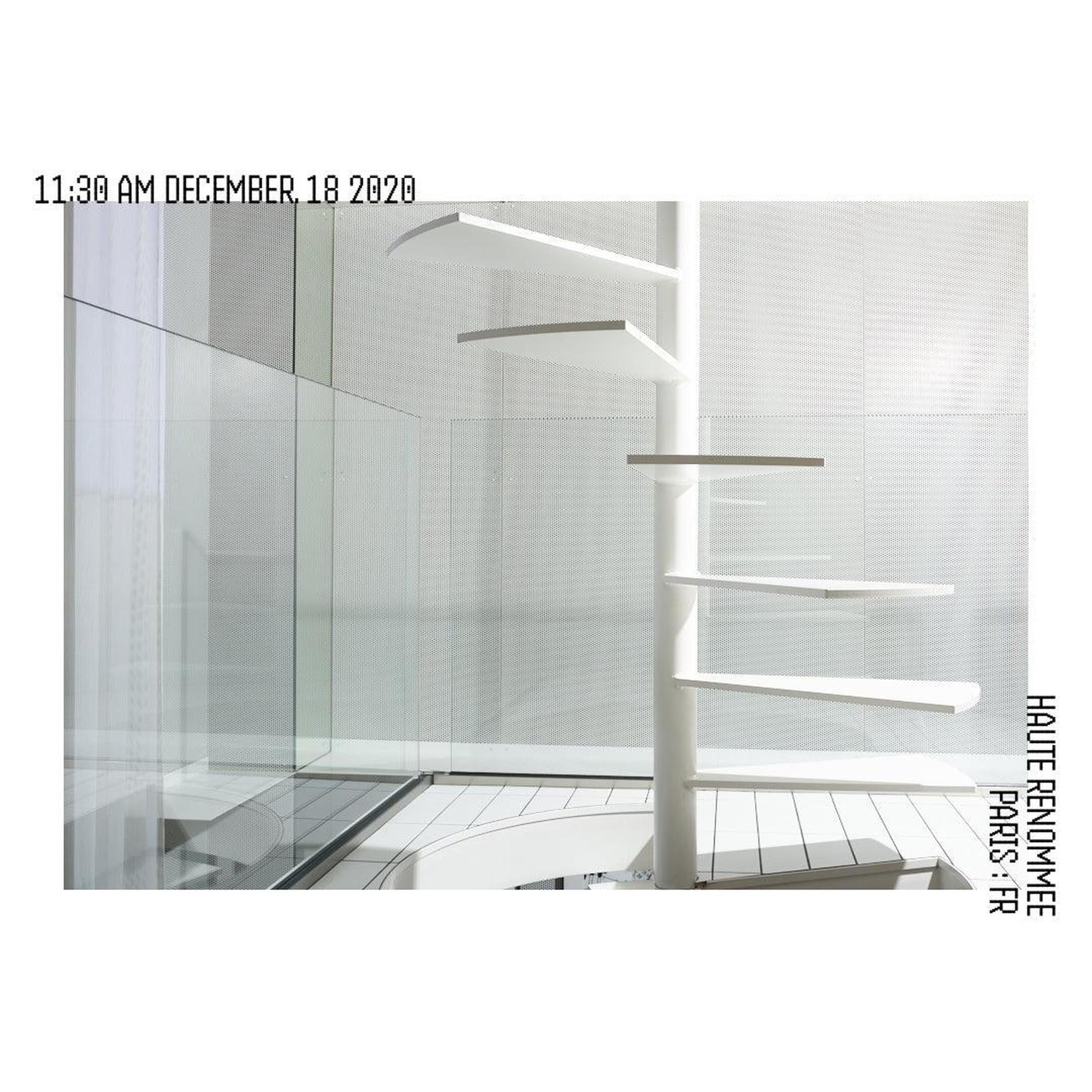 L63_CONTEMPORARY TRIPLEX